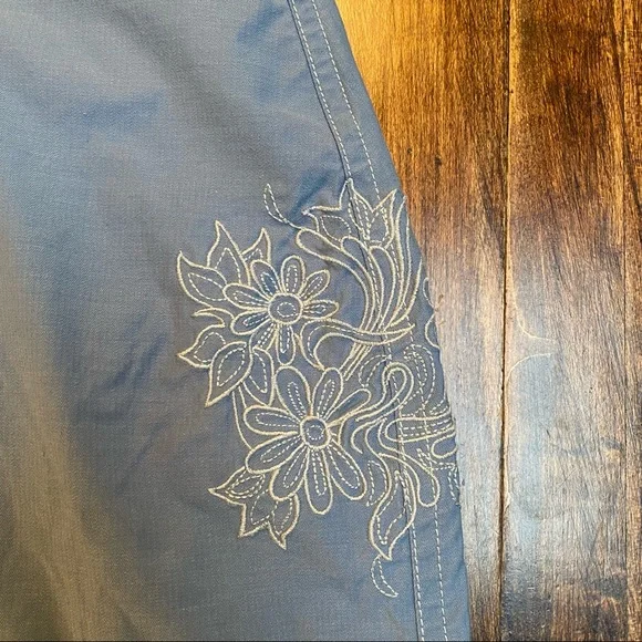 Kühl • Blue Skirt with Floral Embroidery - Picture 4 of 10